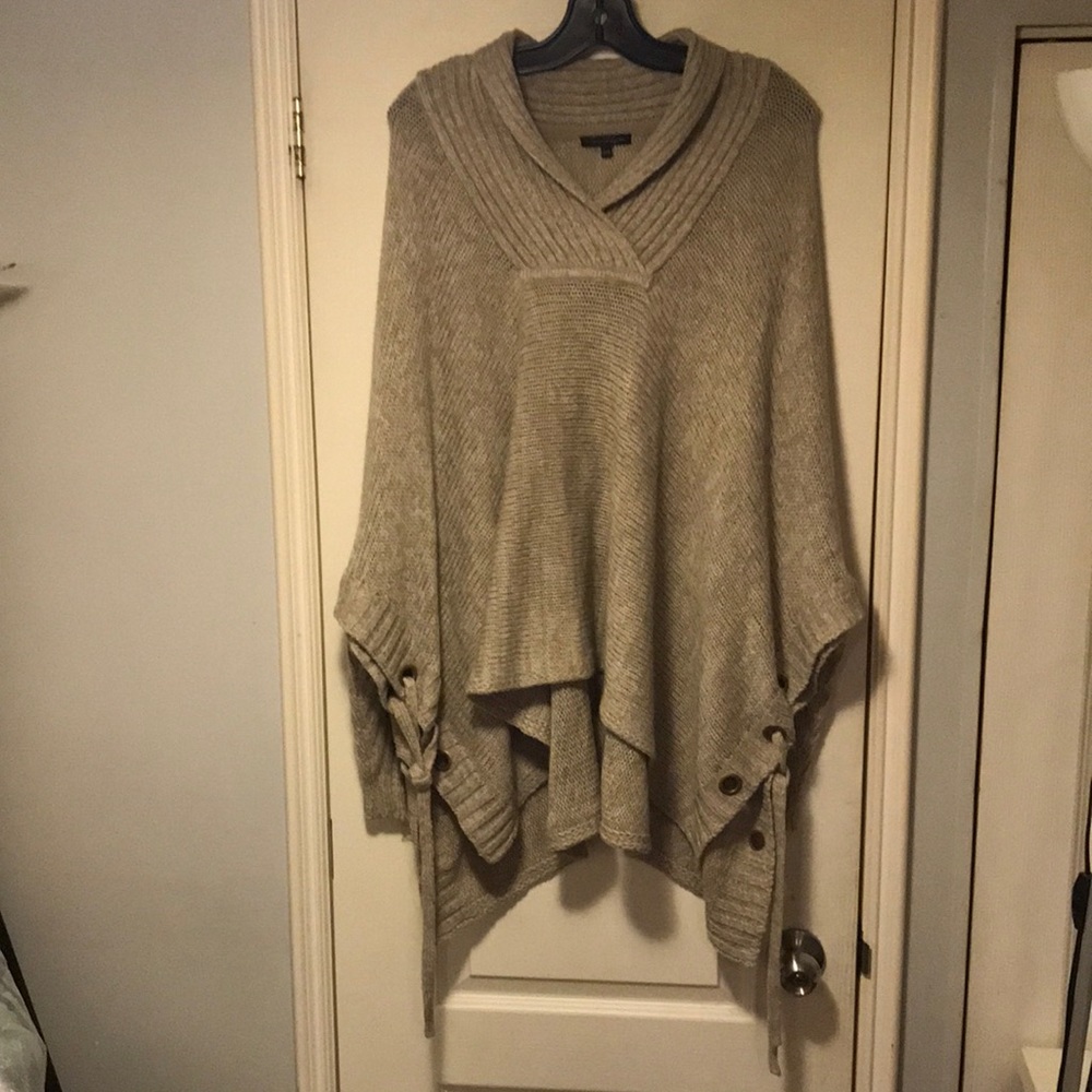 George Women’s Poncho Style Knit Sweater Size M